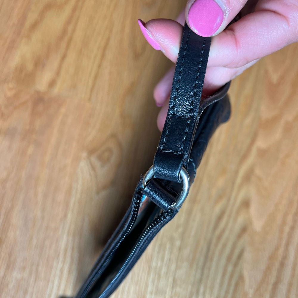 Gucci Vintage Black Wristlet - Picture 8 of 9